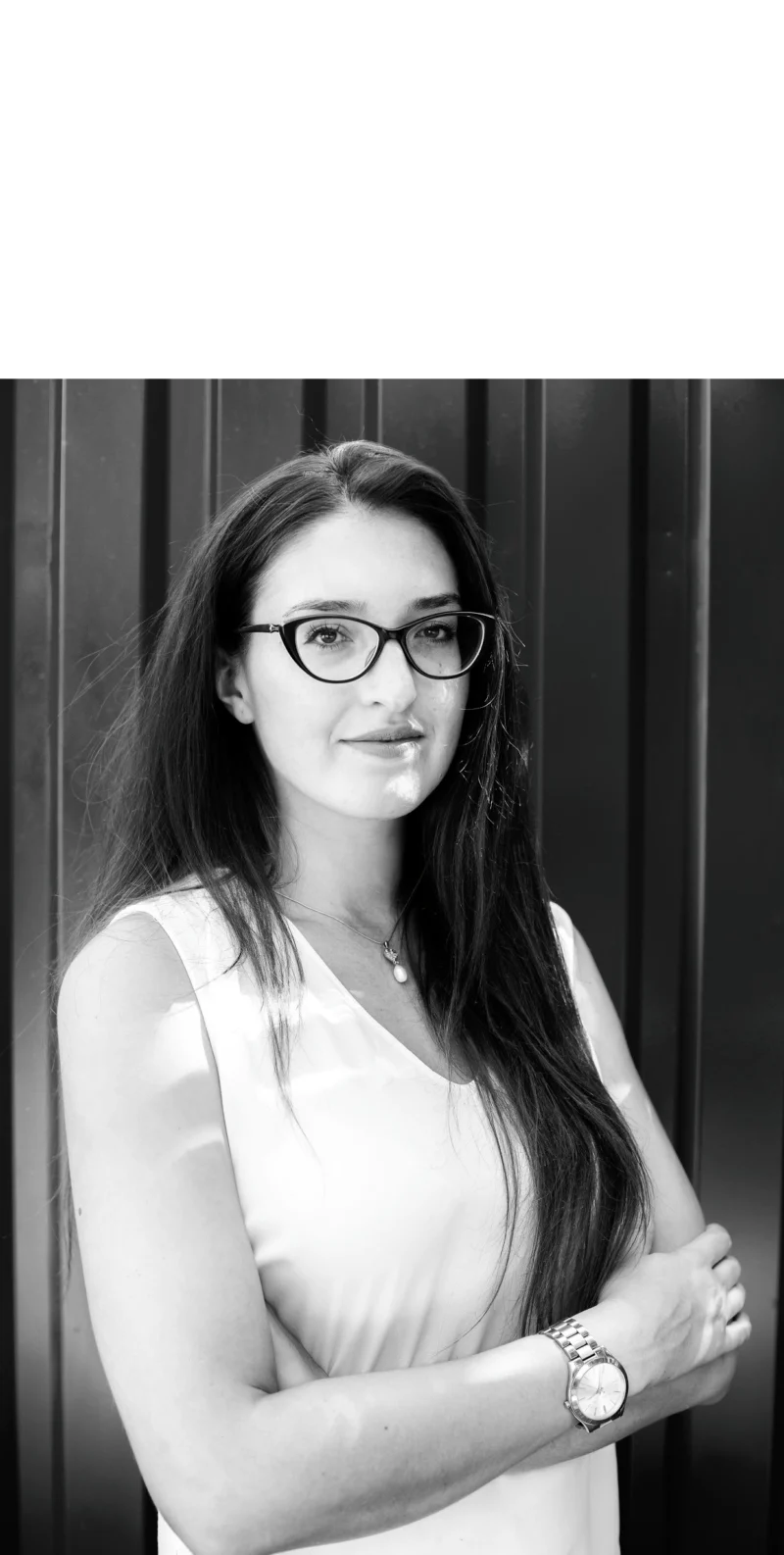 Portrait of Moldovan figurative surrealist artist Elena Pitermann (born 1991), image 2