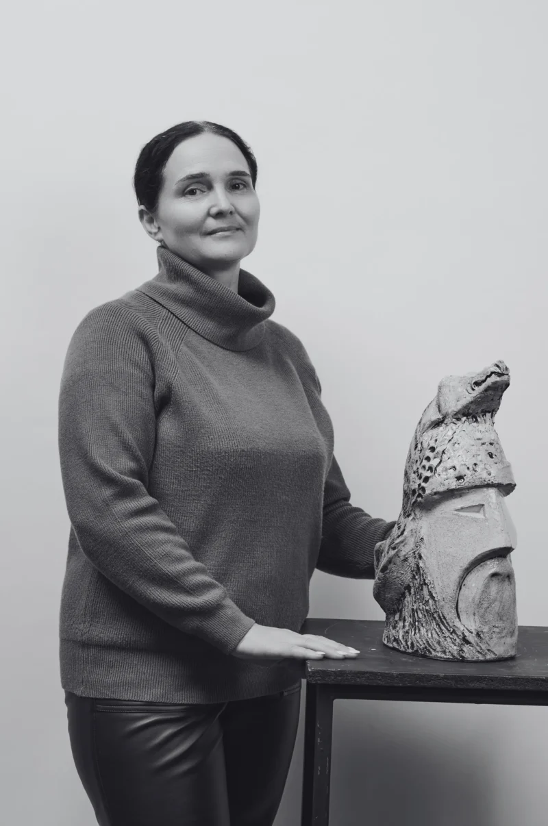 Mariana Carp (1978), contemporary sculptor and ceramic artist from the Republic of Moldova
