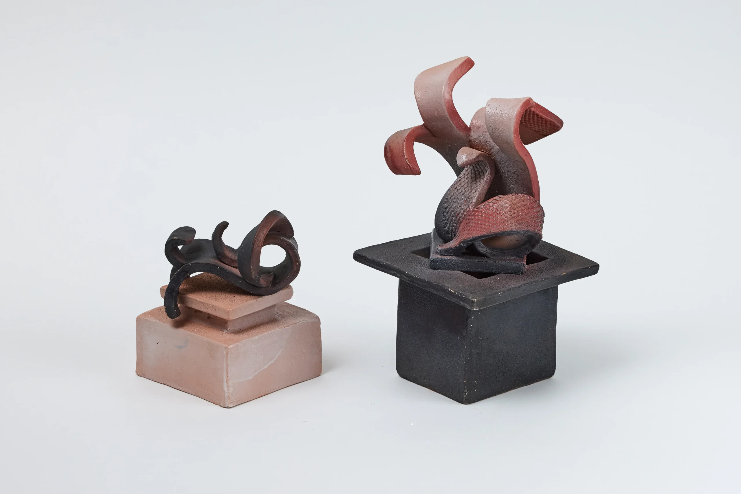 “Couple” (2010), ceramic artwork by Mariana Carp, 27 × 14 × 26 cm