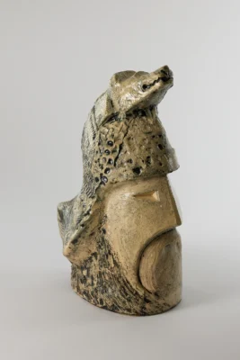 “Dacian” (2023), ceramic artwork by Mariana Carp, 40 × 25 × 19 cm